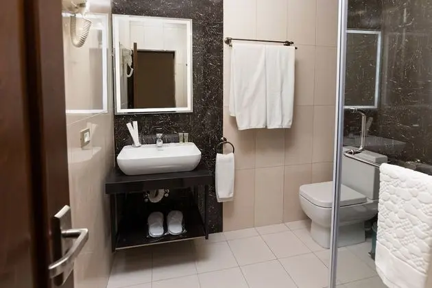 Standard Tek Büyük Yataklı Oda