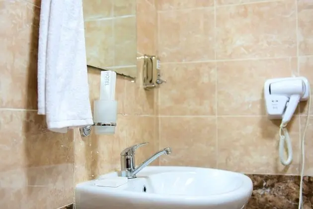 Comfort Tek Büyük Yataklı Oda