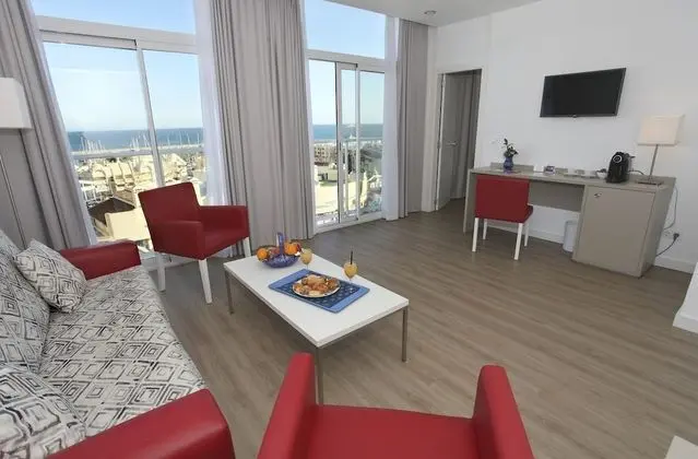 Junior Süit, Teras, Deniz Manzaralı