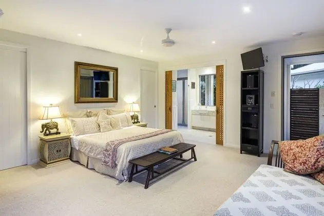 Luxury Stüdyo, 1 Yatak Odası, Sıcak Su Küveti (Gold King Spa Bath Room)