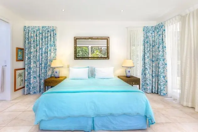 Luxury Süit, 1 En Büyük (King) Boy Yatak, Teras, Havuz Manzaralı (Blue Room)