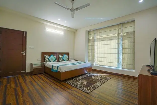 Grand Villa