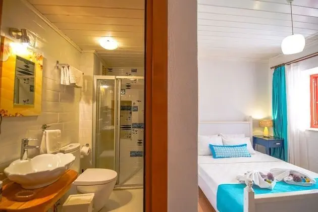Comfort Room, Garden View