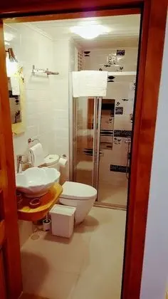 Comfort Room, Garden View