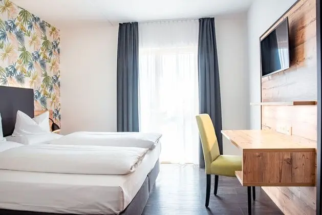 Comfort Tek Büyük Yataklı Oda (3)