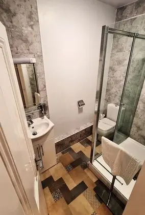 Dört Kişilik Oda, Banyolu/Duşlu