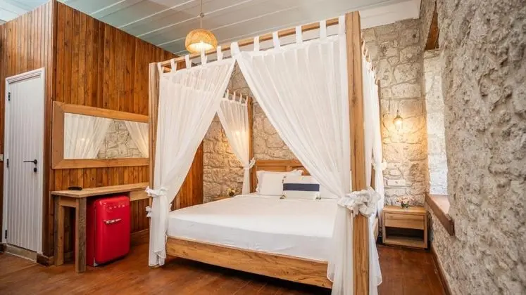 Standart Oda, Şehir Manzaralı, Fransız Balkonlu