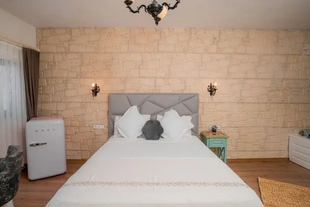 Suite, Sokak Manzaralı, Fransız Balkonlu