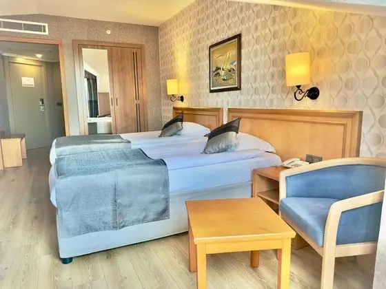 https://images.etstur.com/imgproxy/resize/2560x1440/files/images/hotelImages/etsrooms/1194/Alba_Resort_Hotel_20260302101854_1.jpeg