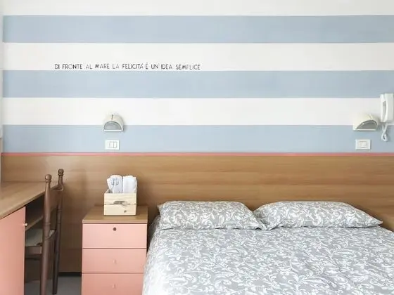 Standard Üç Kişilik Oda