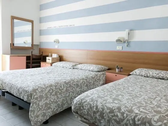 Standard Üç Kişilik Oda