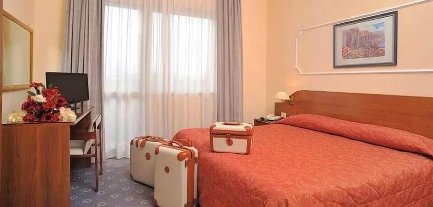 Standard Üç Kişilik Oda