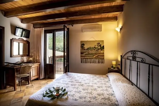 Classic Tek Büyük Yataklı Oda