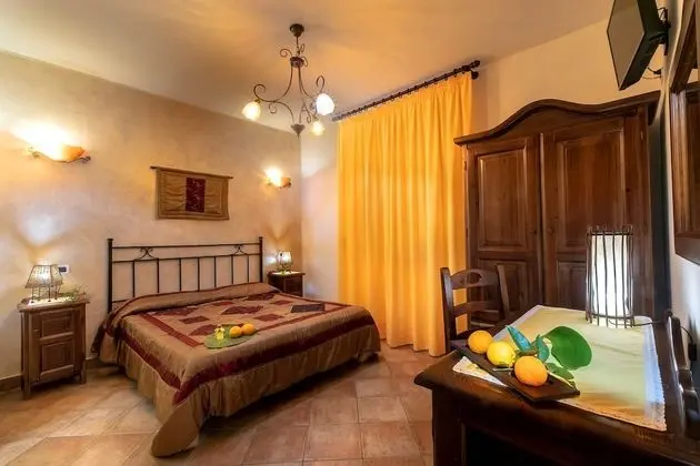 Classic Tek Büyük Yataklı Oda