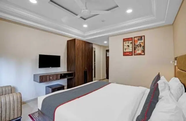 Deluxe Tek Büyük Yataklı Oda