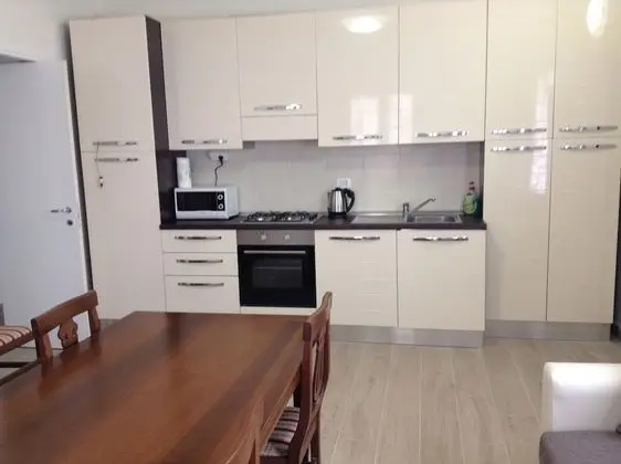 Apart Daire, 2 Yatak Odası, Veranda, Bahçeli