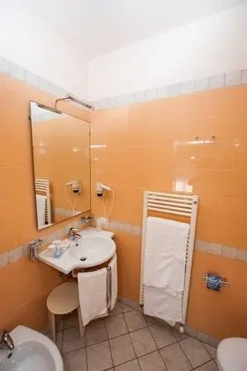 Superior Tek Büyük veya İki Ayrı Yataklı Oda