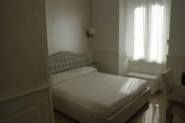 Classic Tek Büyük Yataklı Oda