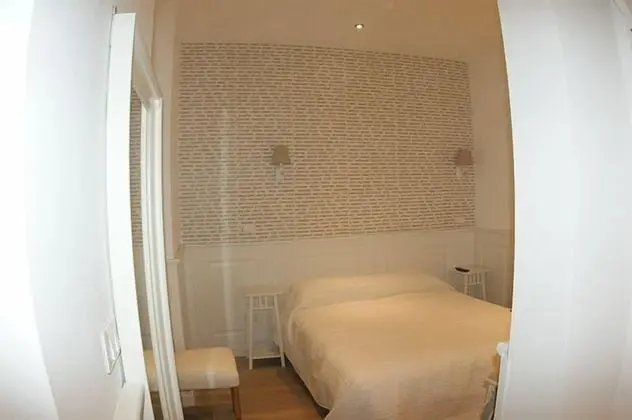 Classic Tek Büyük Yataklı Oda