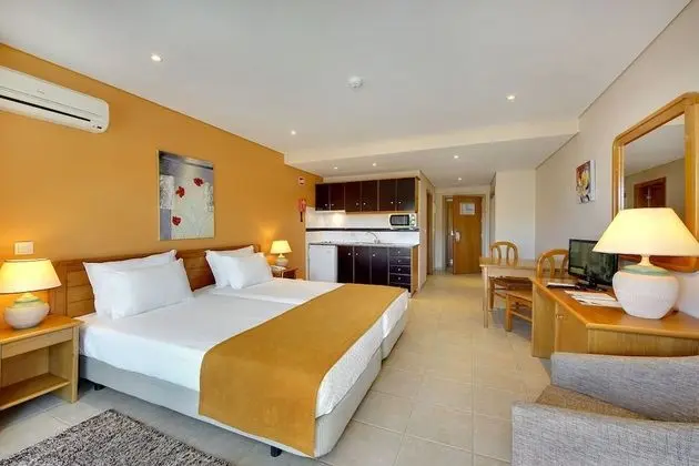 Studio (2 adults)