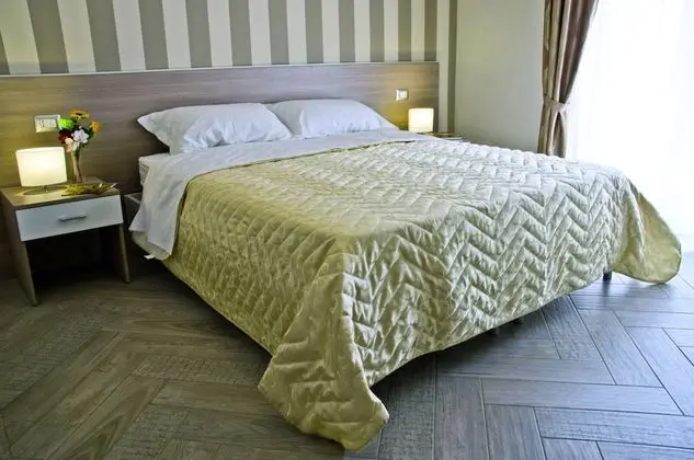 Standard Büyük Yataklı Tek Kişilik Oda