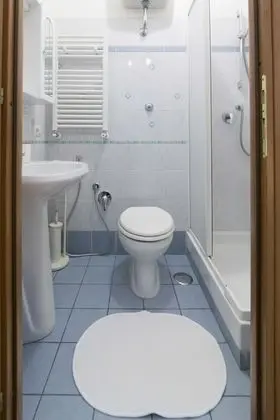 Basic Tek Büyük Yataklı Oda, 1 Büyük (Queen) Boy Yatak, Banyolu/Duşlu