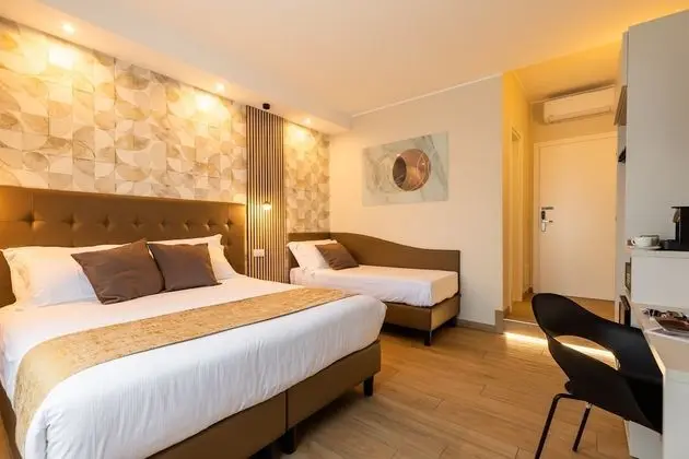 Deluxe Üç Kişilik Oda