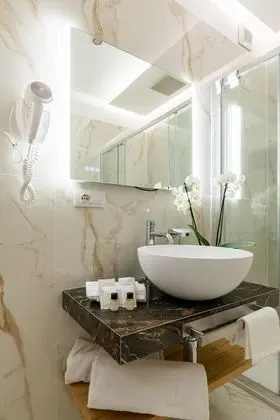 Deluxe Üç Kişilik Oda
