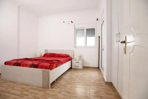 Apart Daire, 1 Büyük (Queen) Boy Yatak ve Çekyat