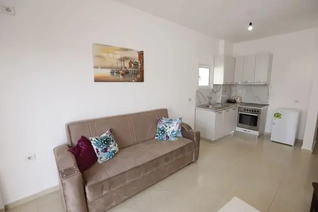 Apart Daire, 1 Büyük (Queen) Boy Yatak ve Çekyat