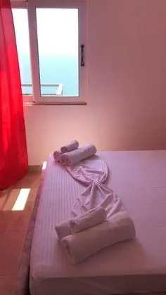 Apart Daire, 1 Büyük (Queen) Boy Yatak ve Çekyat