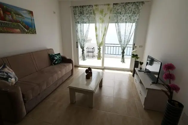 Apart Daire, 1 Büyük (Queen) Boy Yatak ve Çekyat