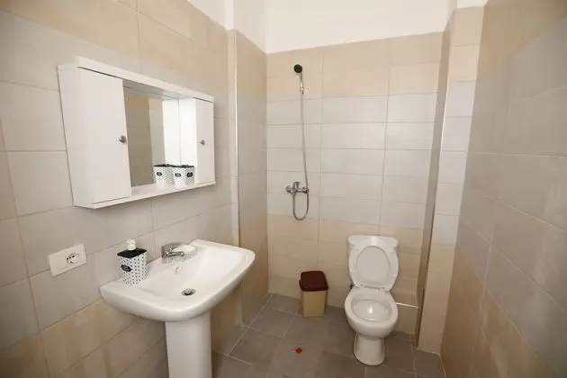 Apart Daire, 1 Büyük (Queen) Boy Yatak ve Çekyat