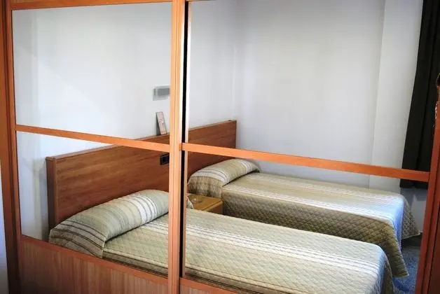 Tek Büyük veya İki Ayrı Yataklı Oda