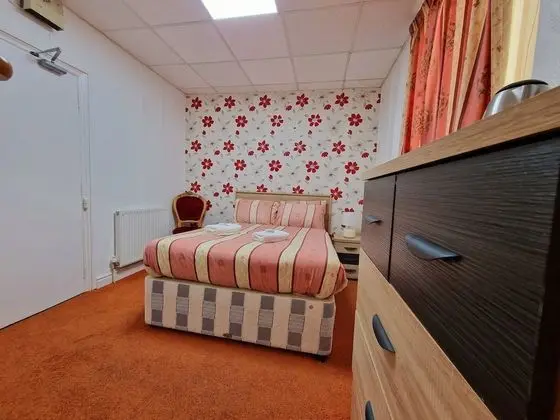Comfort Dört Kişilik Oda, Banyolu/Duşlu (Jack and Jill style )