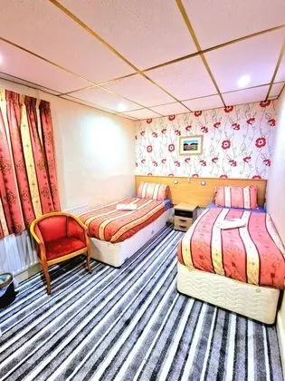 Standard Tek Büyük veya İki Ayrı Yataklı Oda, Banyolu/Duşlu