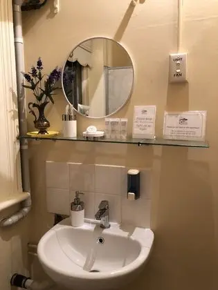 Standard Süit, 1 Yatak Odası, Sigara İçilmez, Ortak Banyo (Double Room 2)