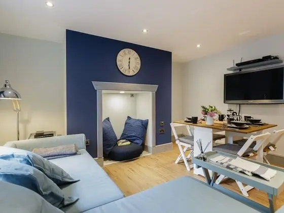 Luxury Apart Daire, Sıcak Su Havuzu, Bahçe Manzaralı (Stopover Albany Garden)