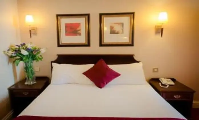 Standard Tek Büyük Yataklı Oda (No Lift Access)