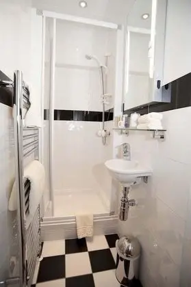 Standard Tek Kişilik Oda, Özel Banyo (shower down stairs from room)