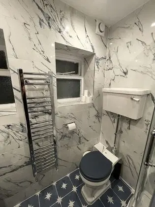İki Ayrı Yataklı Oda, 2 Tek Kişilik Yatak, Ortak Banyo