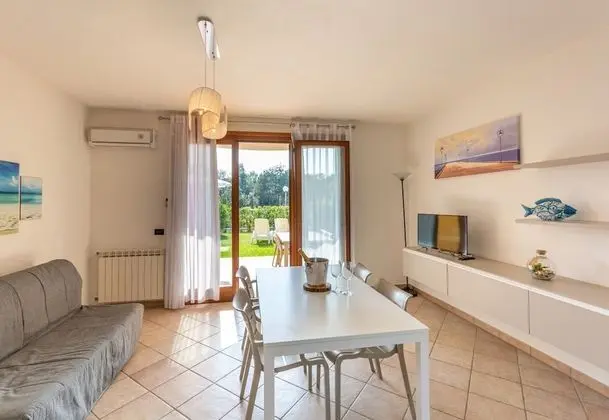 Family Sıra Ev, Birden Çok Yatak, 2 Banyolu, Bahçeli (Albarella Maisonette S3M 1)