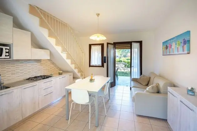 Family Sıra Ev, 1 Çift Kişilik Yatak, Bahçeli (Albarella S2 3)