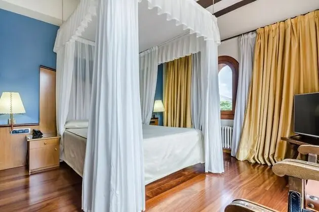 Tek Büyük Yataklı Oda (Mirador)