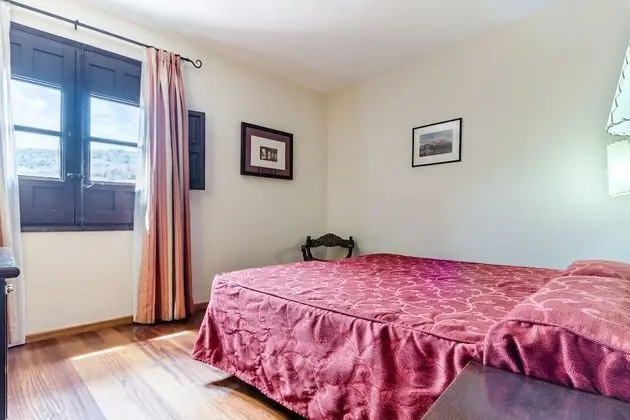 Tek Büyük Yataklı Oda (with views)