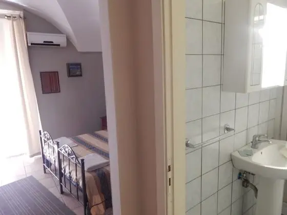 Üç Kişilik Oda