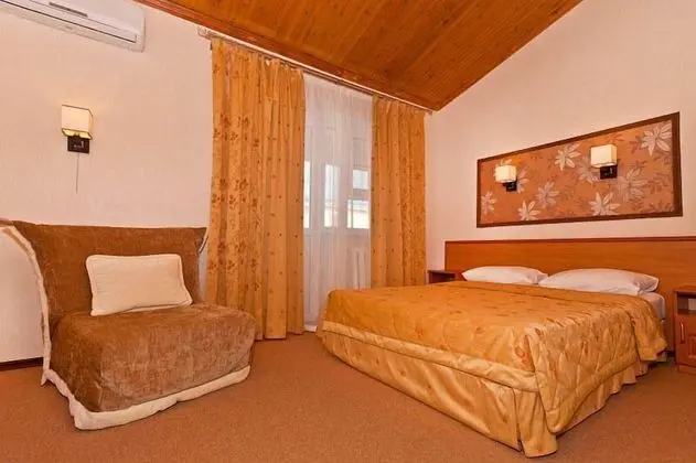 Comfort Tek Büyük veya İki Ayrı Yataklı Oda