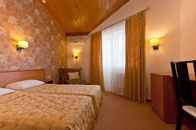 Comfort Tek Büyük veya İki Ayrı Yataklı Oda