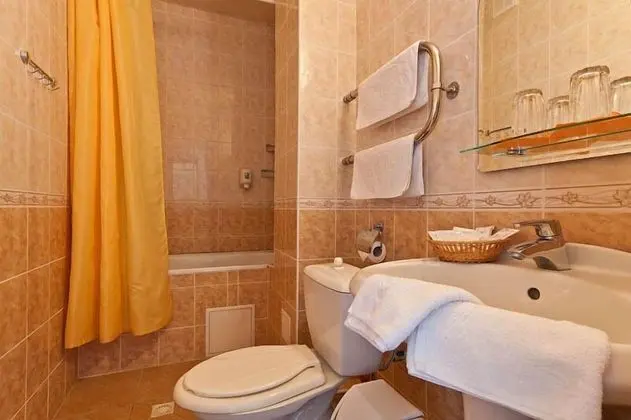 Standard Tek Büyük veya İki Ayrı Yataklı Oda