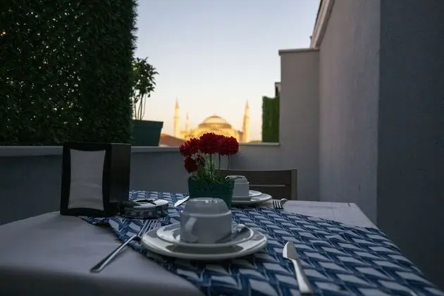 Standard Oda, 1 Yatak Odası, Balkon/Veranda, Kısmi Deniz Manzaralı (with balcony)